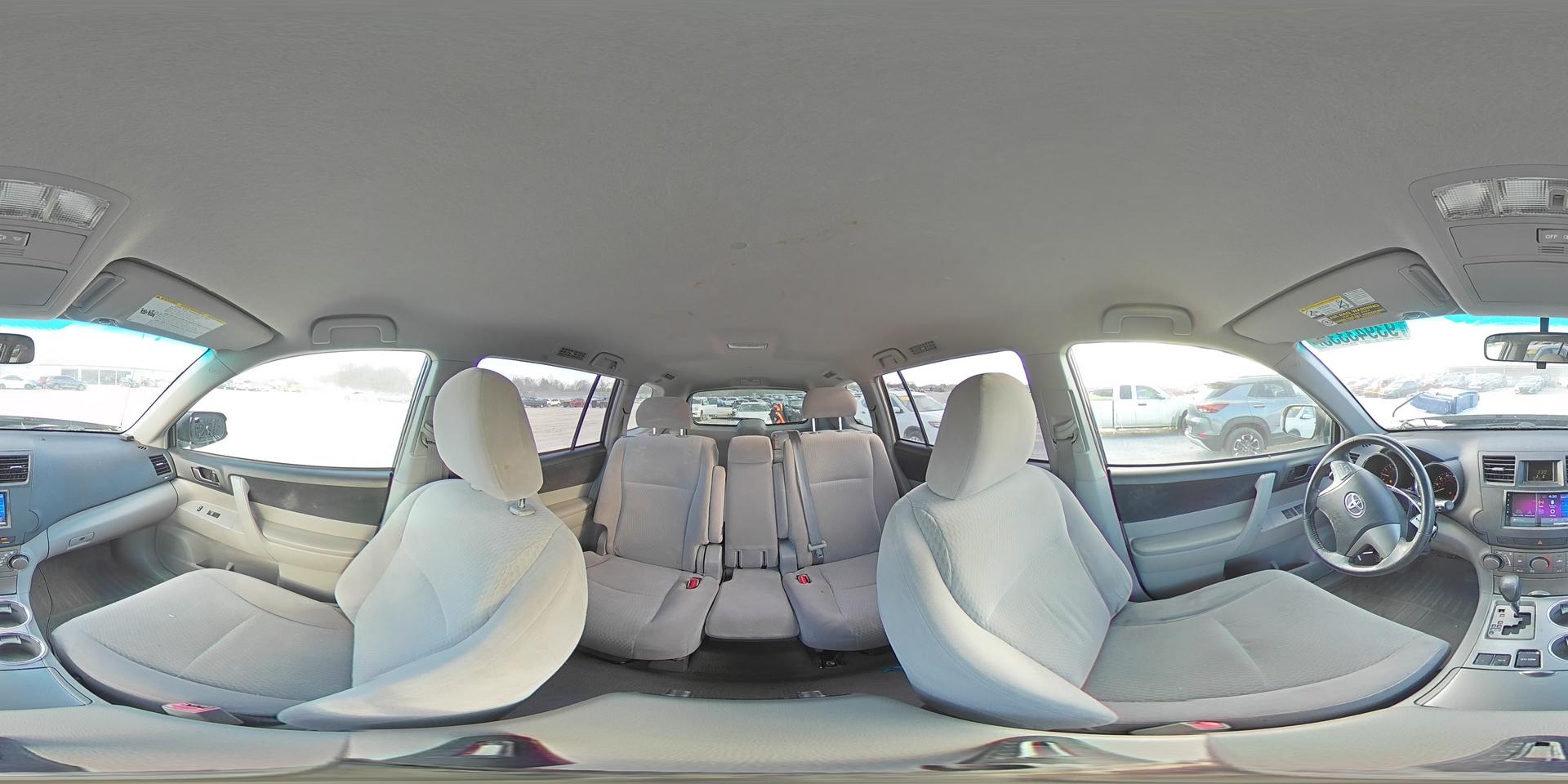 2010 TOYOTA HIGHLANDER