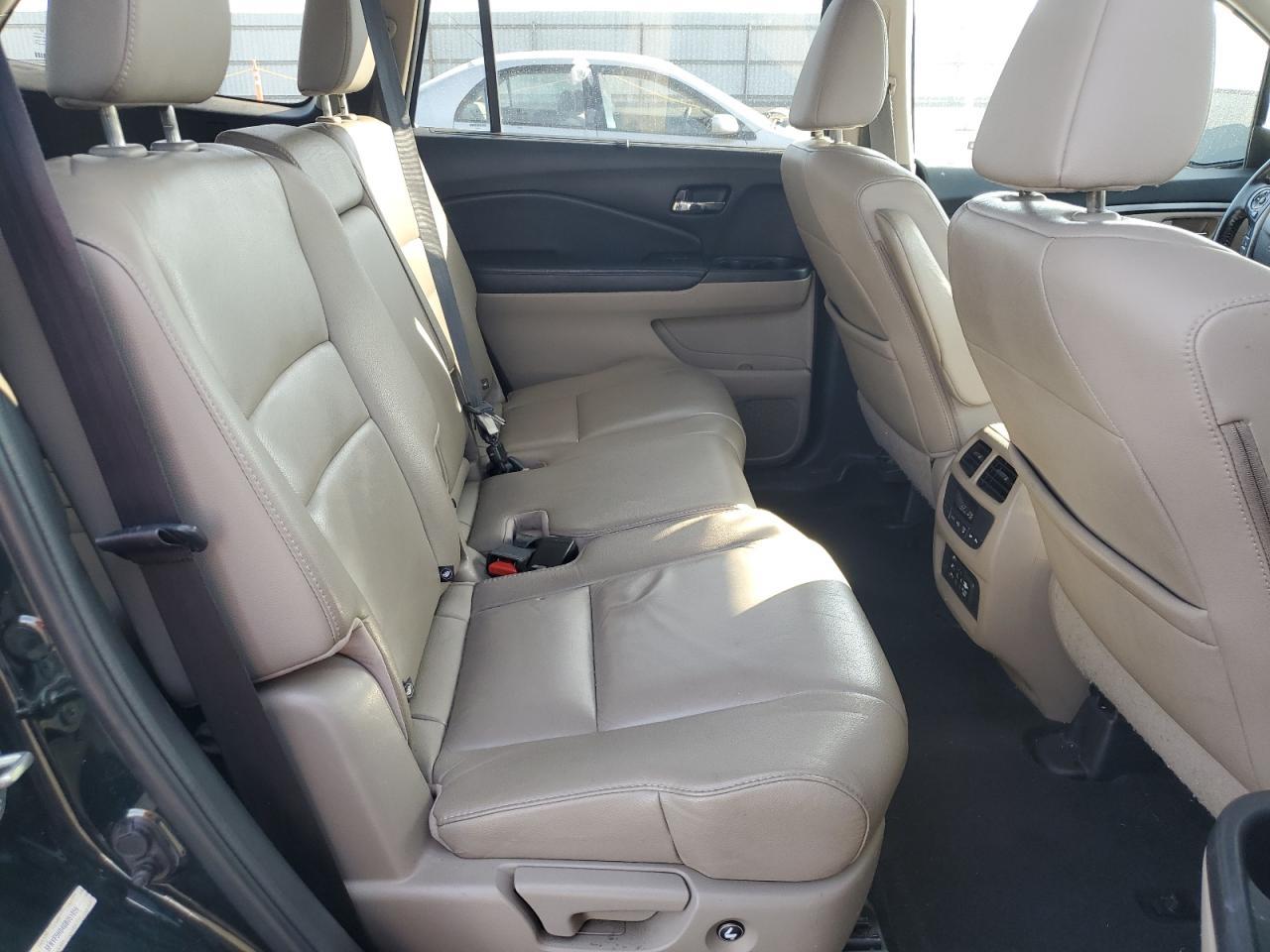 2016 HONDA PILOT