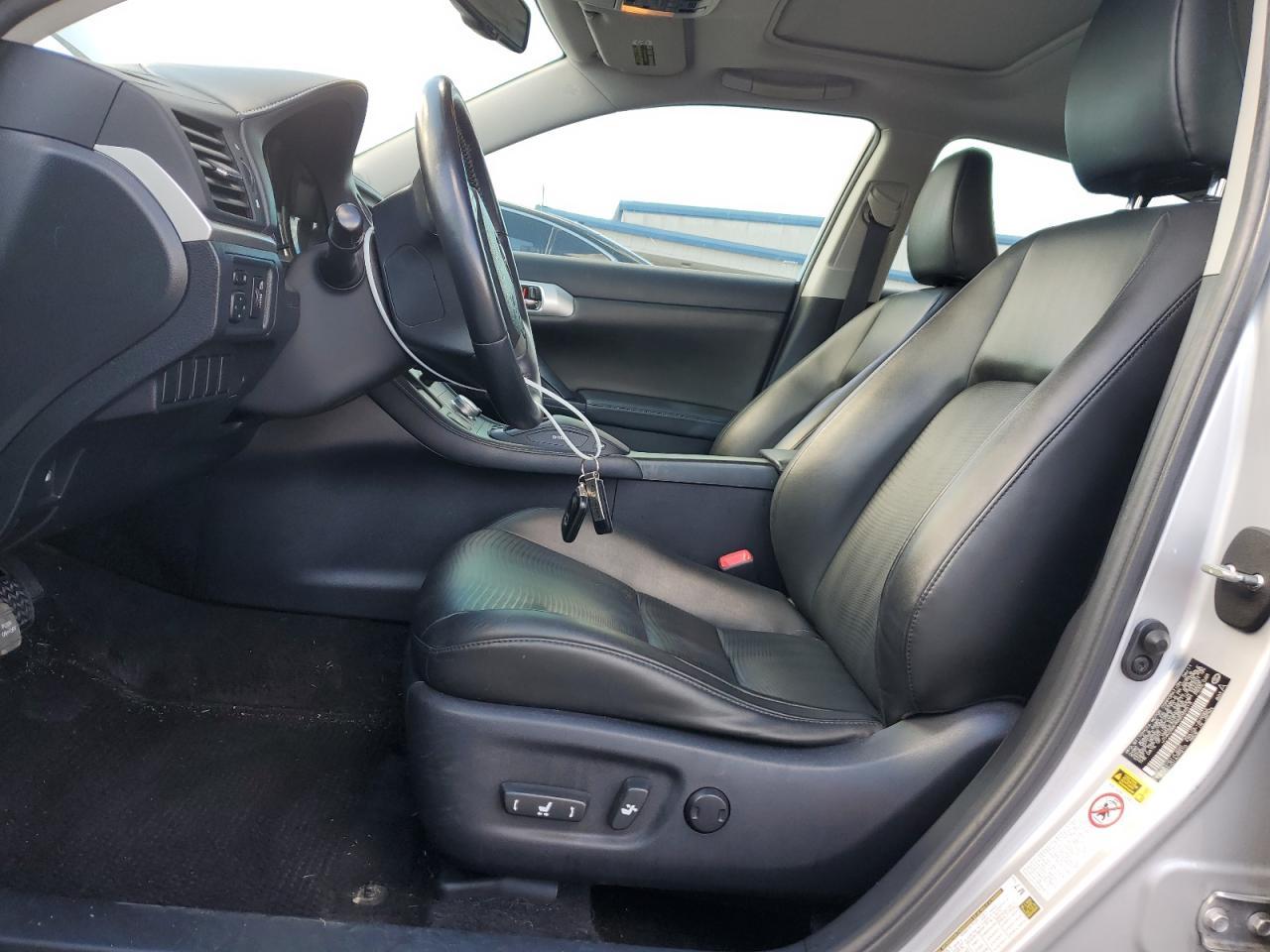 2011 LEXUS CT 200