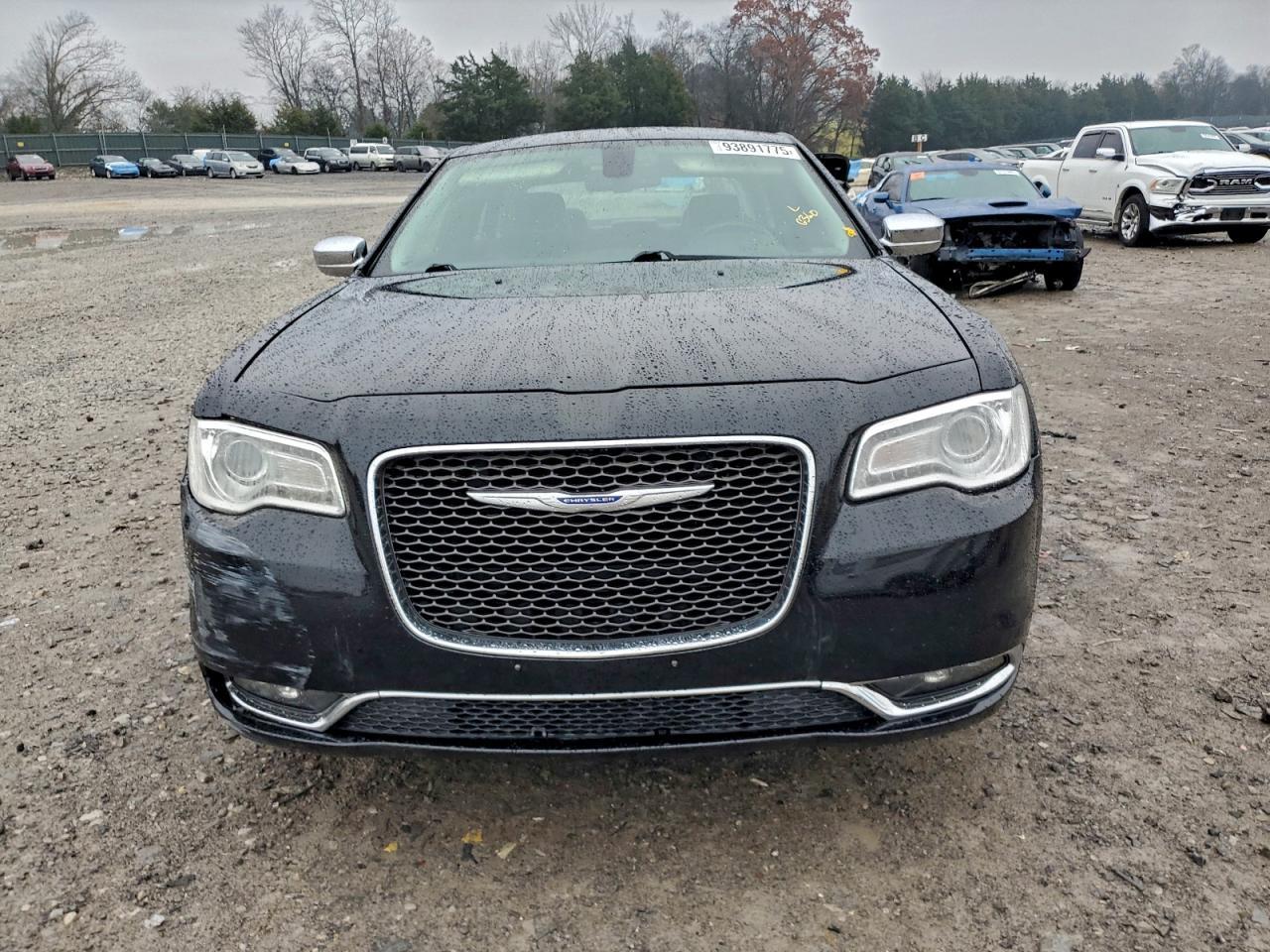 2019 CHRYSLER 300