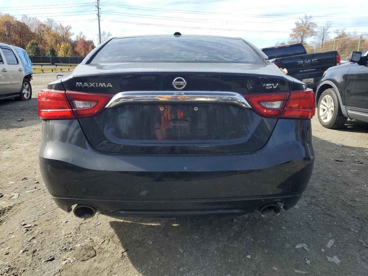 2016 NISSAN Maxima