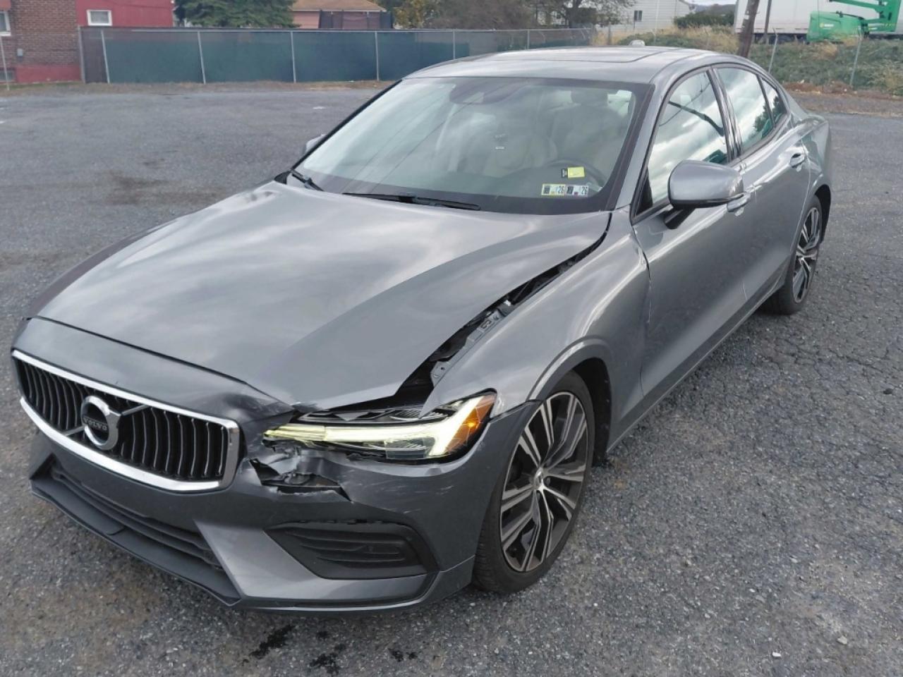 2020 VOLVO S60