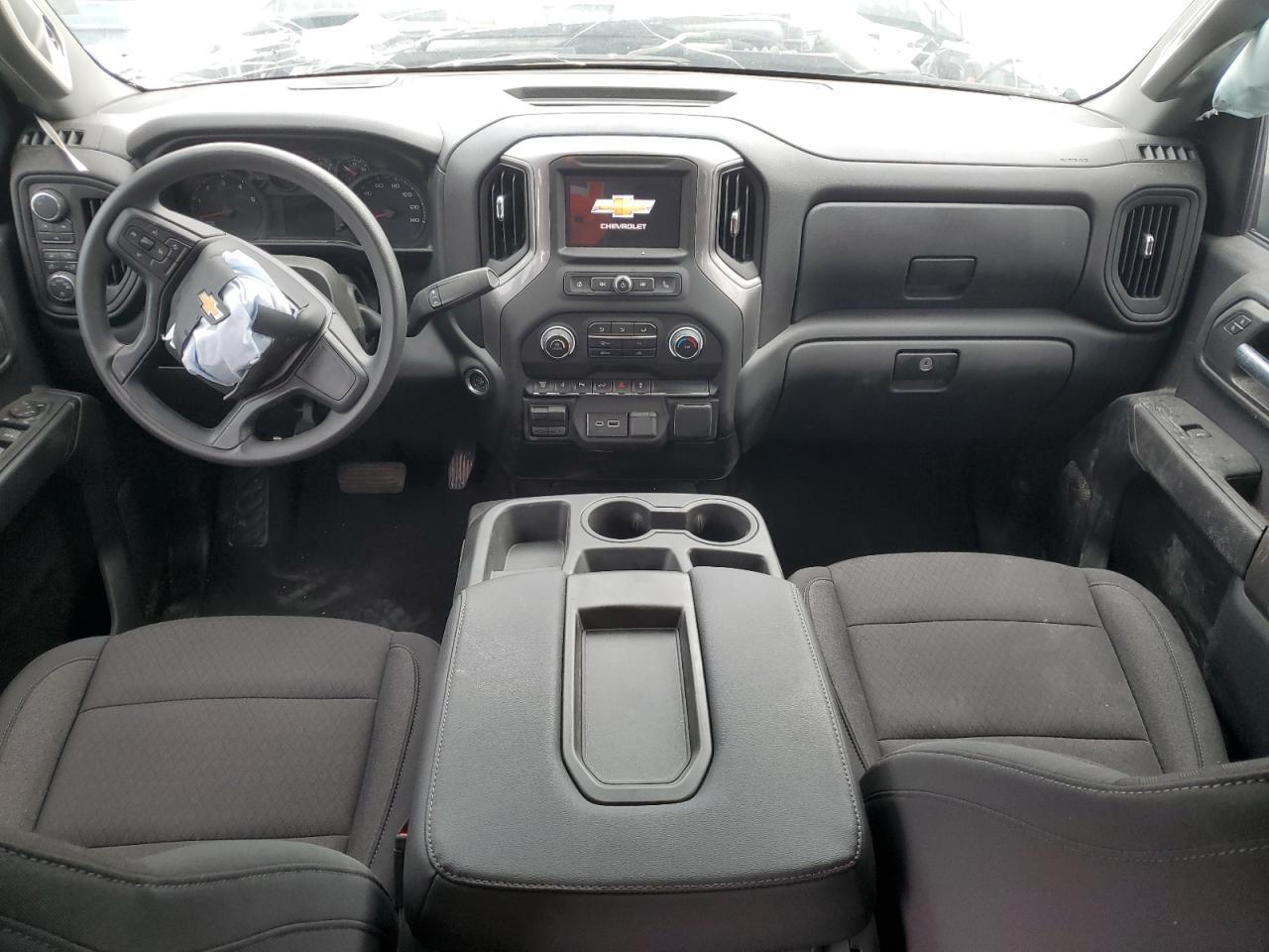 2024 CHEVROLET Silverado