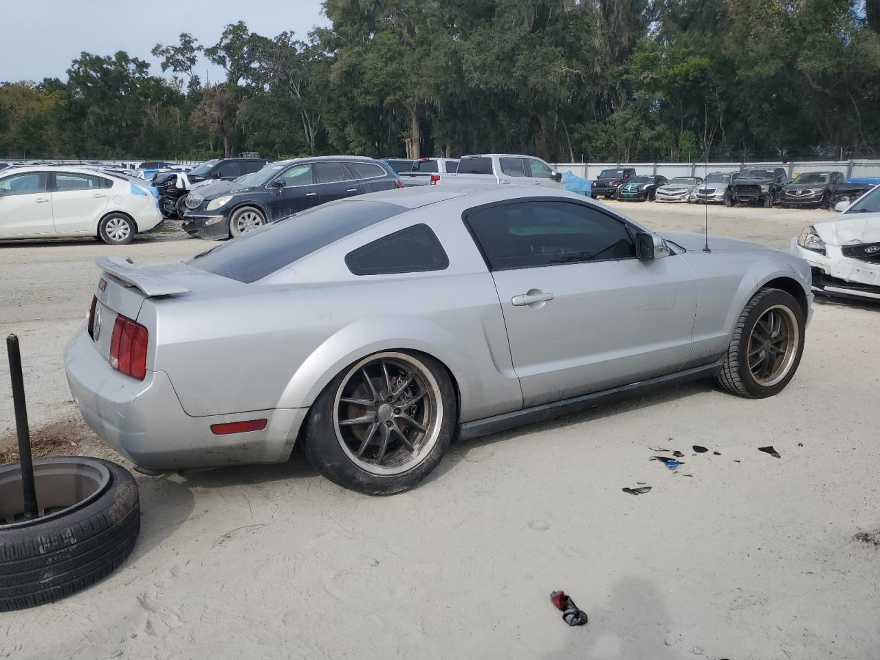 2005 FORD MUSTANG