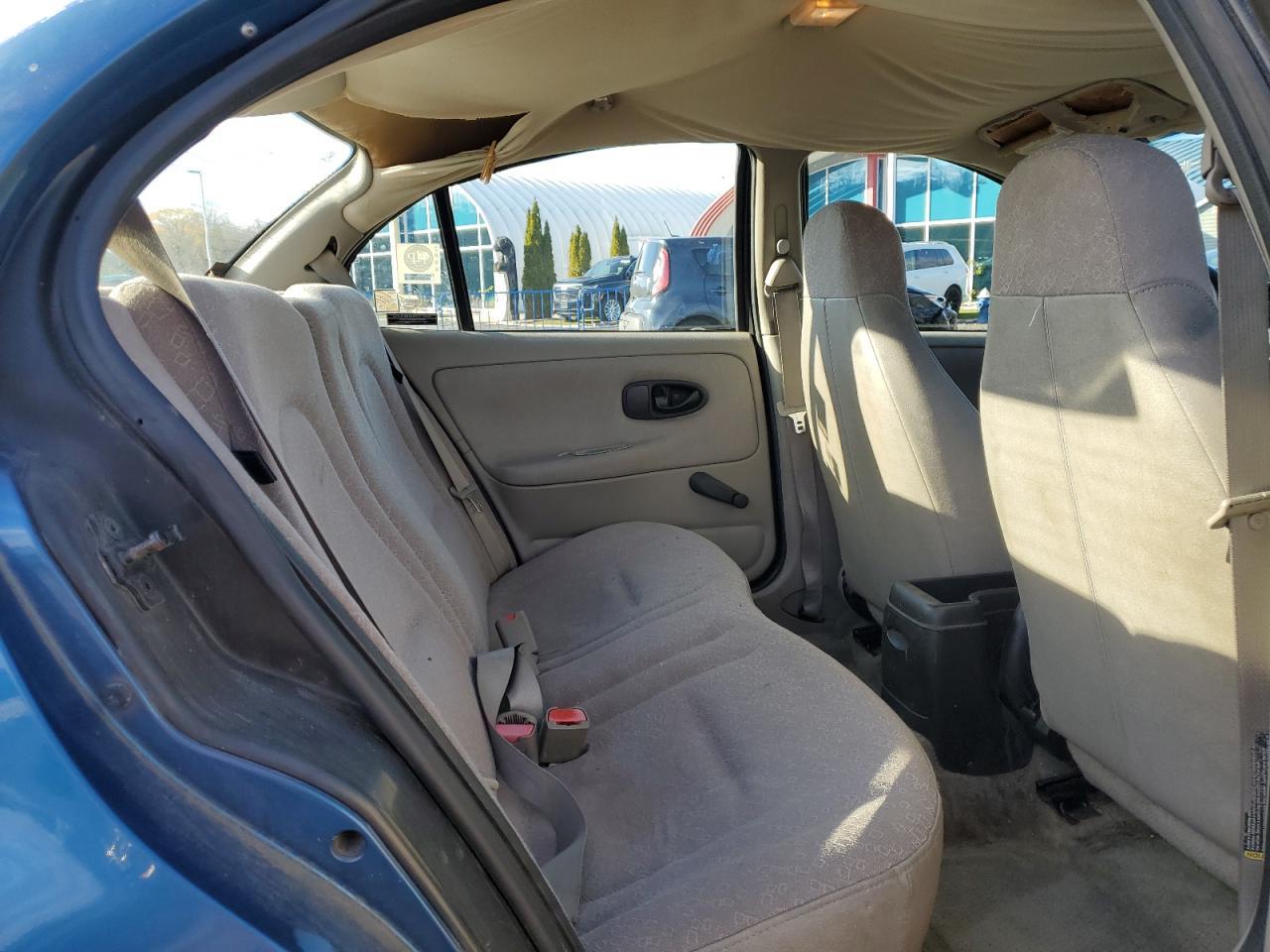 2002 SATURN Sl1