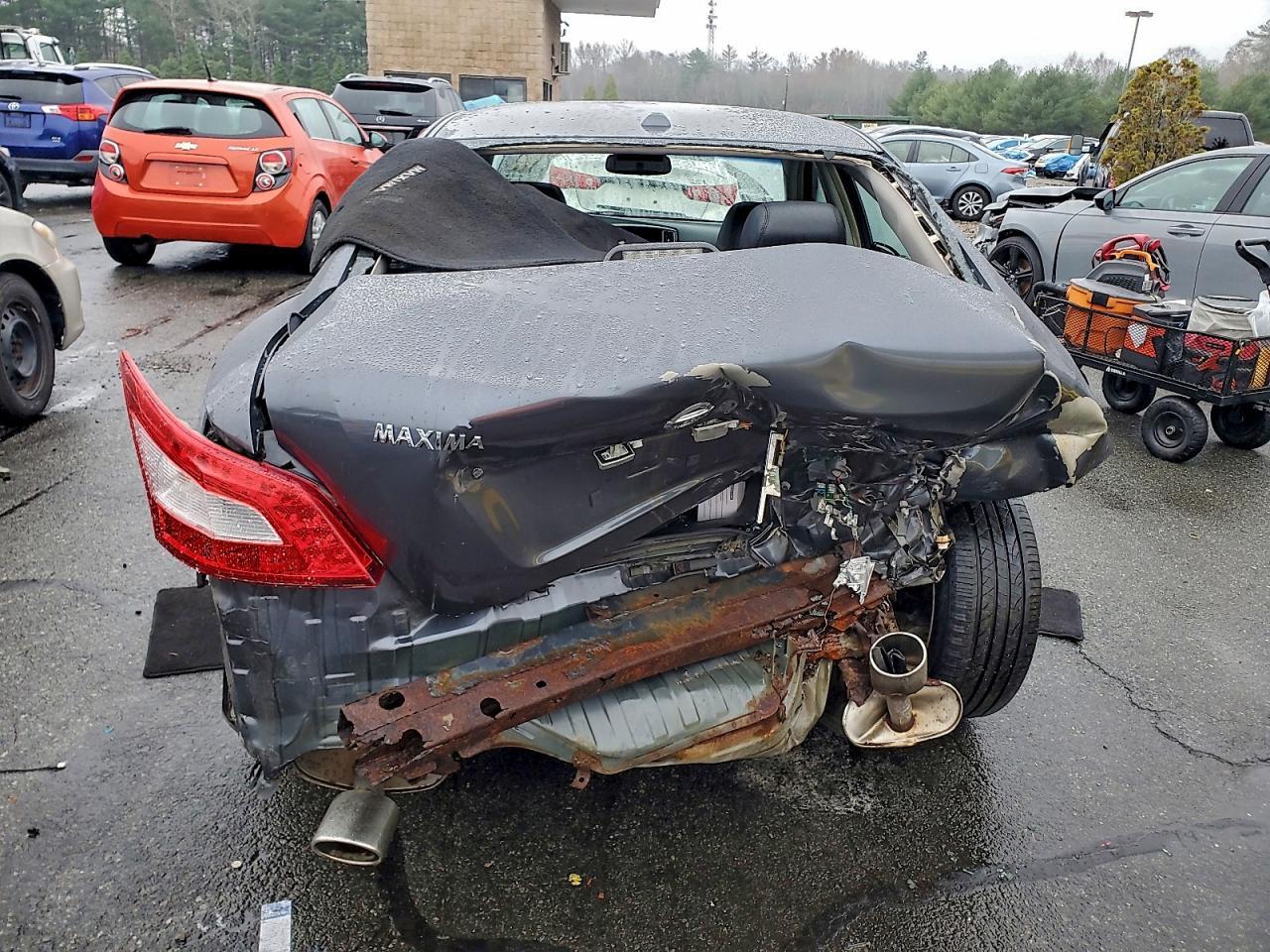 2010 NISSAN Maxima