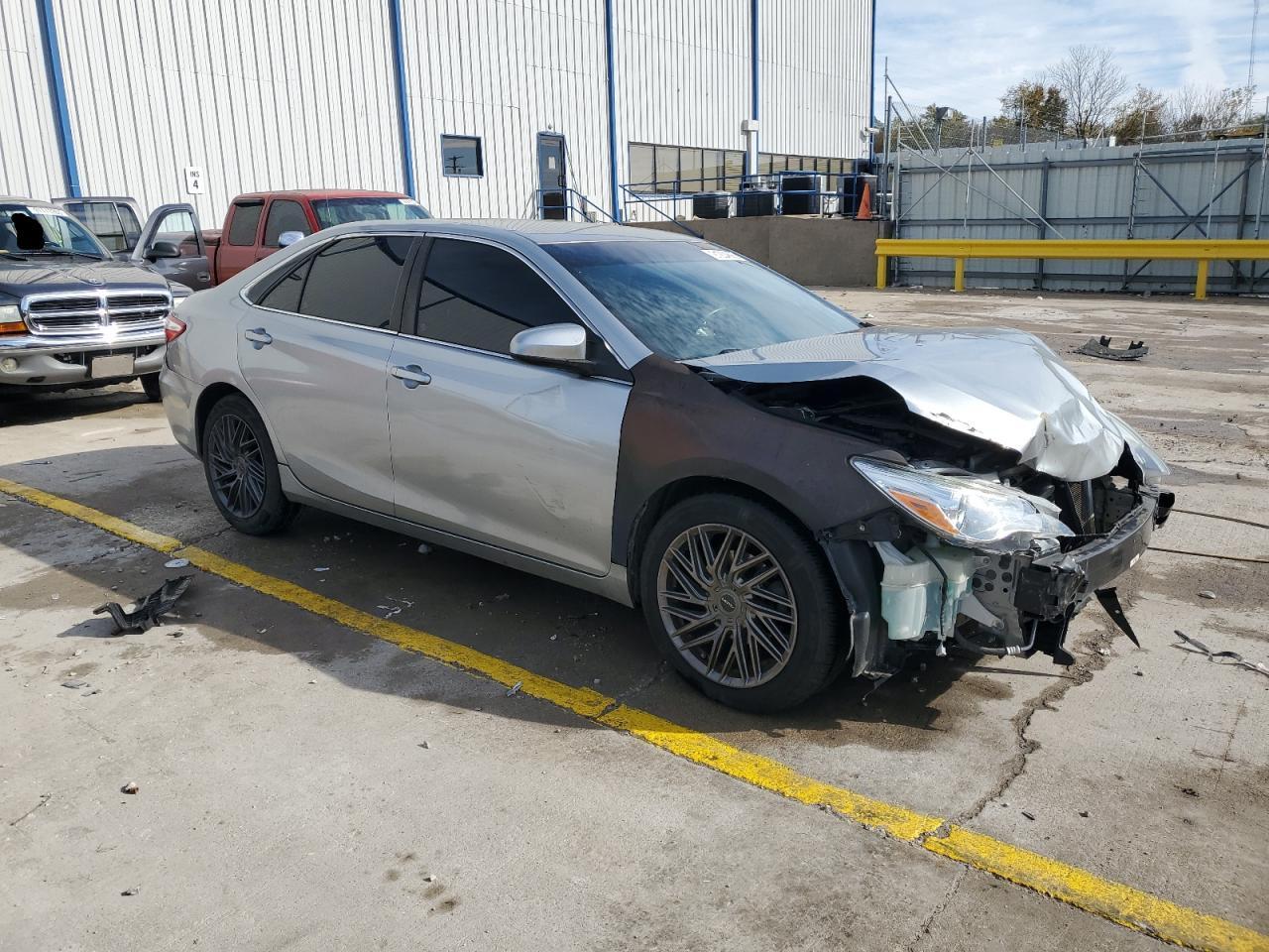 2015 TOYOTA CAMRY