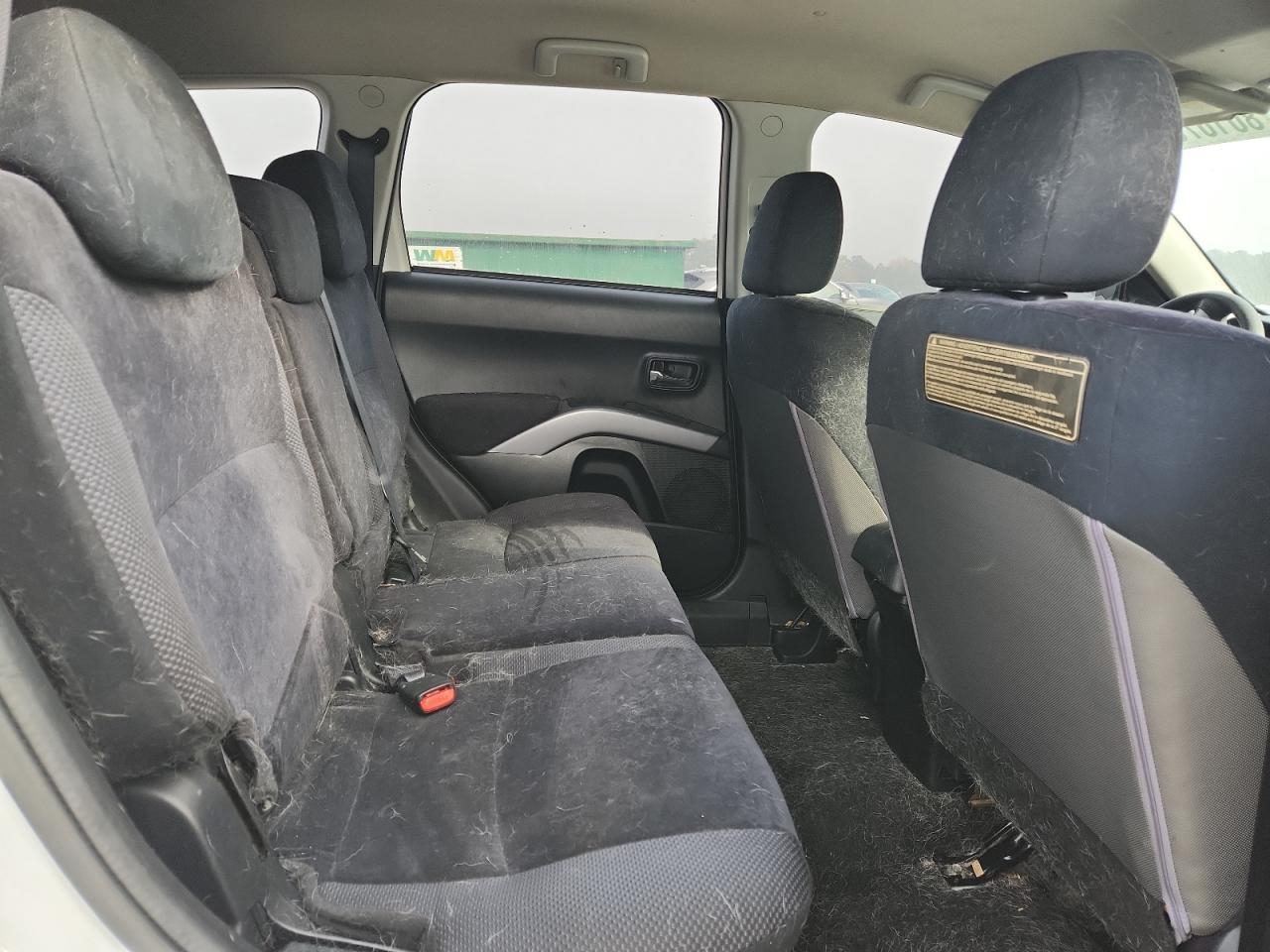 2010 MITSUBISHI outlander