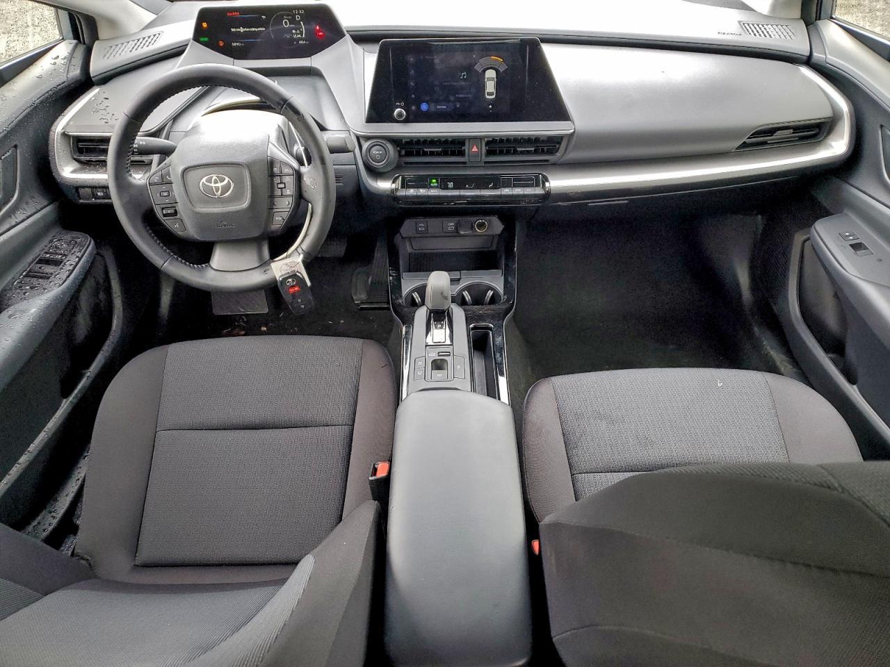 2025 TOYOTA PRIUS