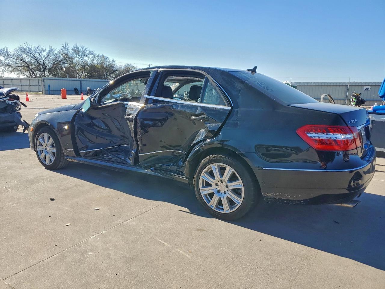 2012 MERCEDES-BENZ E-Class