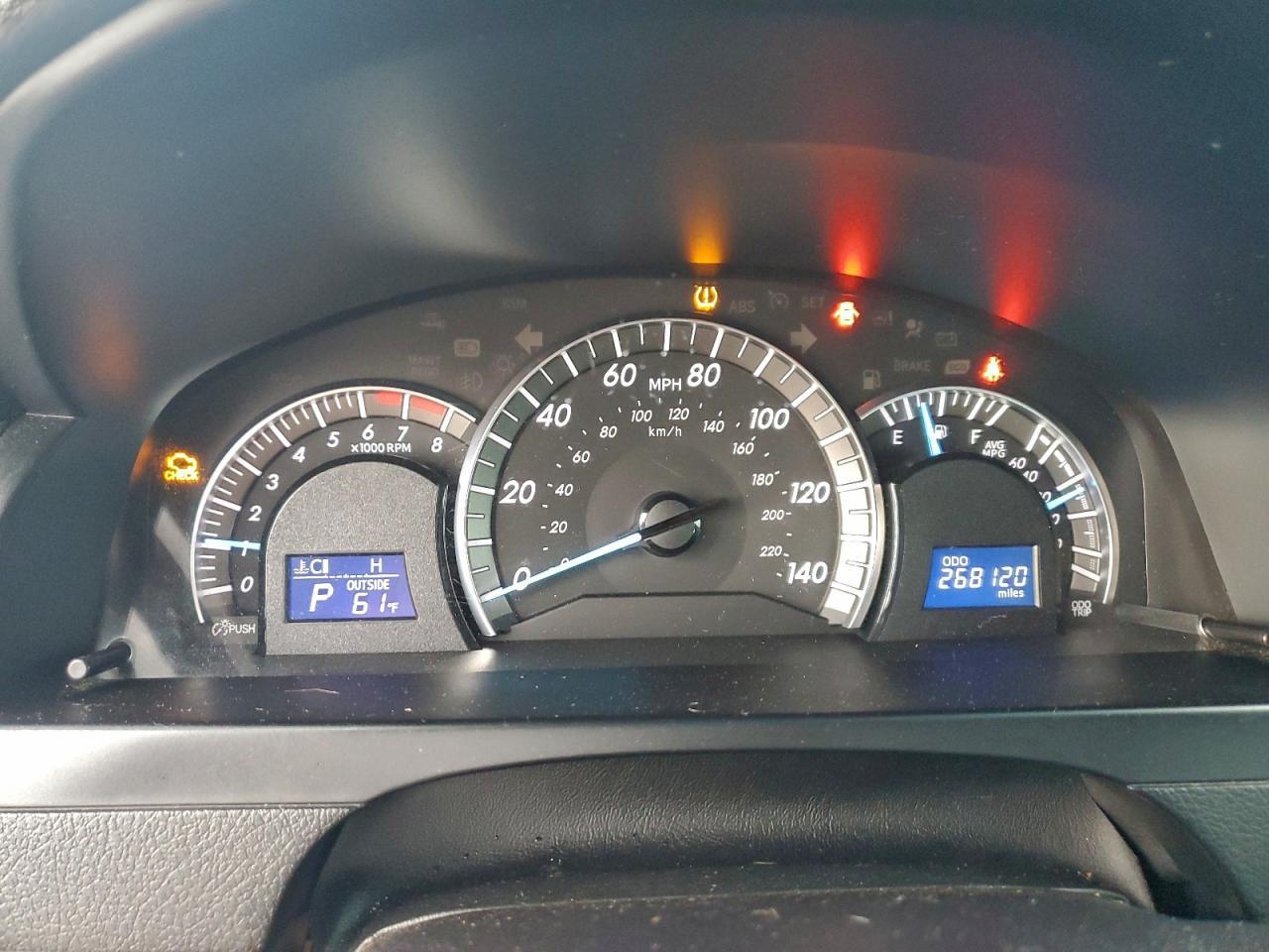 2014 TOYOTA CAMRY