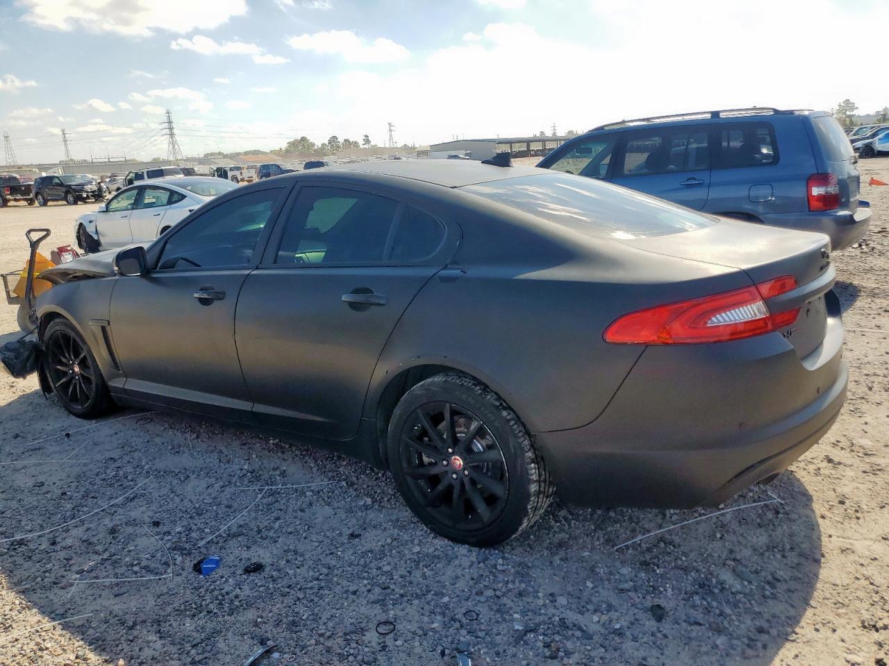 2014 JAGUAR XF