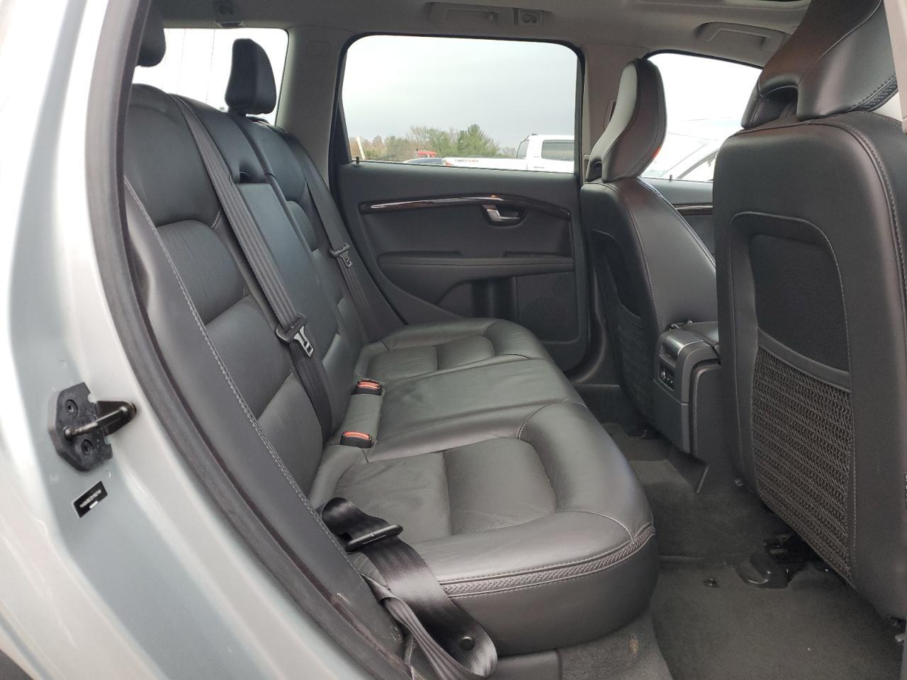 2013 VOLVO XC70