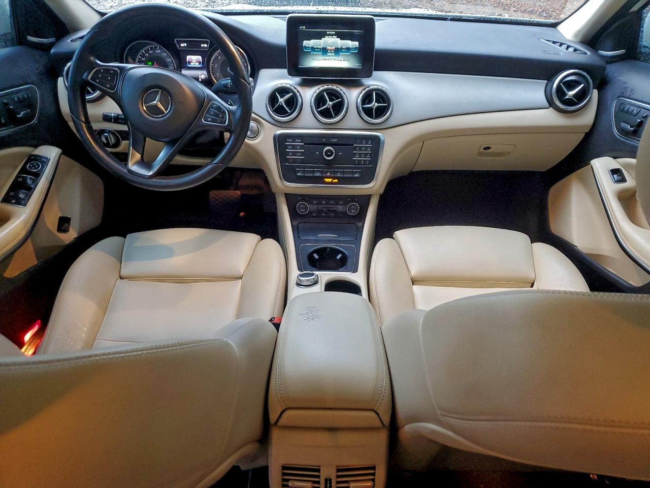 2017 MERCEDES-BENZ GLA-Class