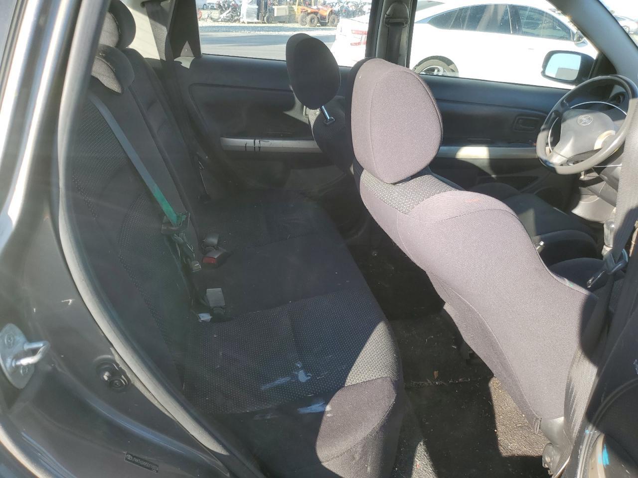 2005 TOYOTA SCION