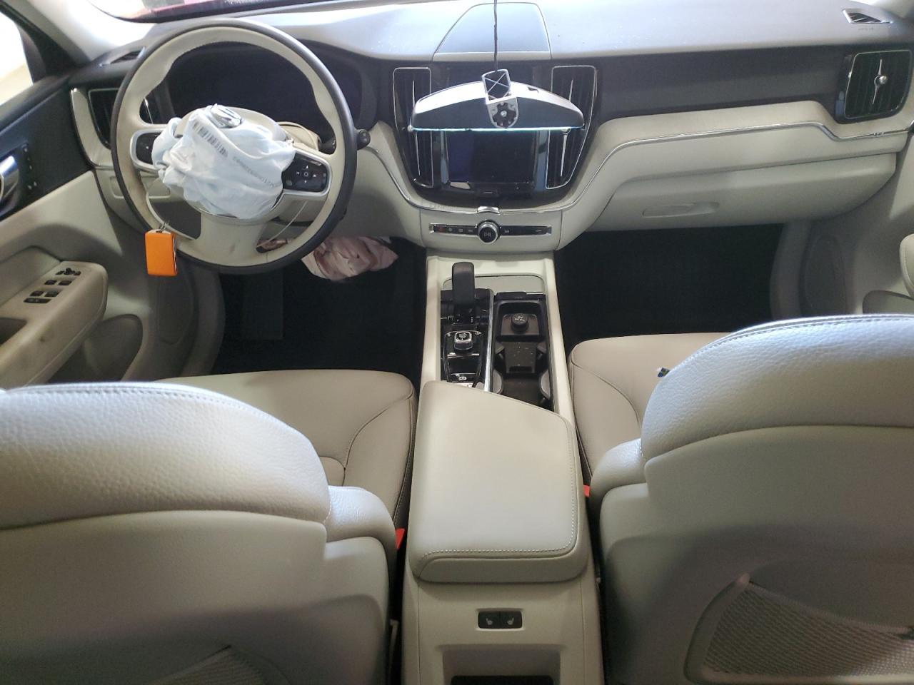 2023 VOLVO XC60
