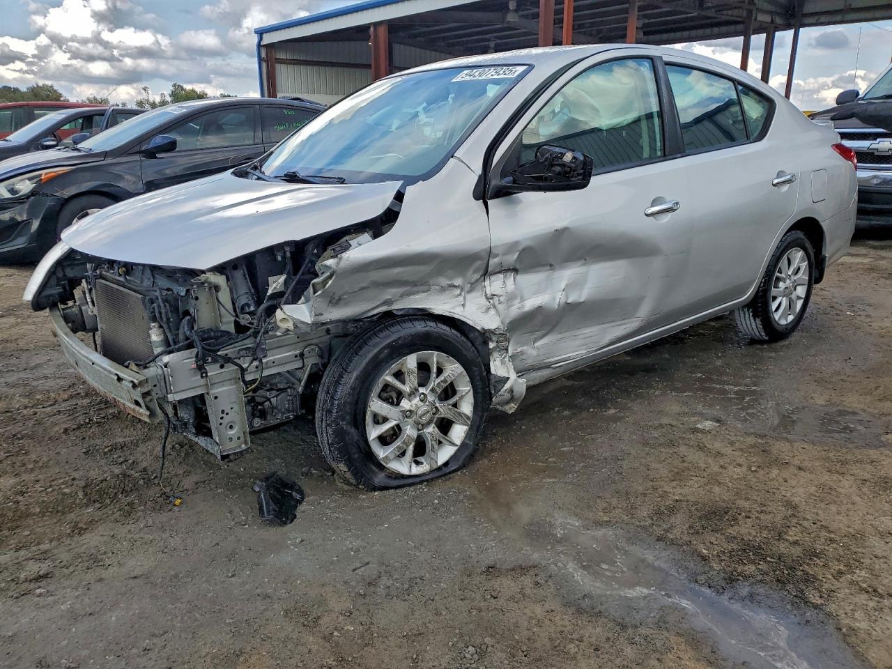 2017 NISSAN VERSA