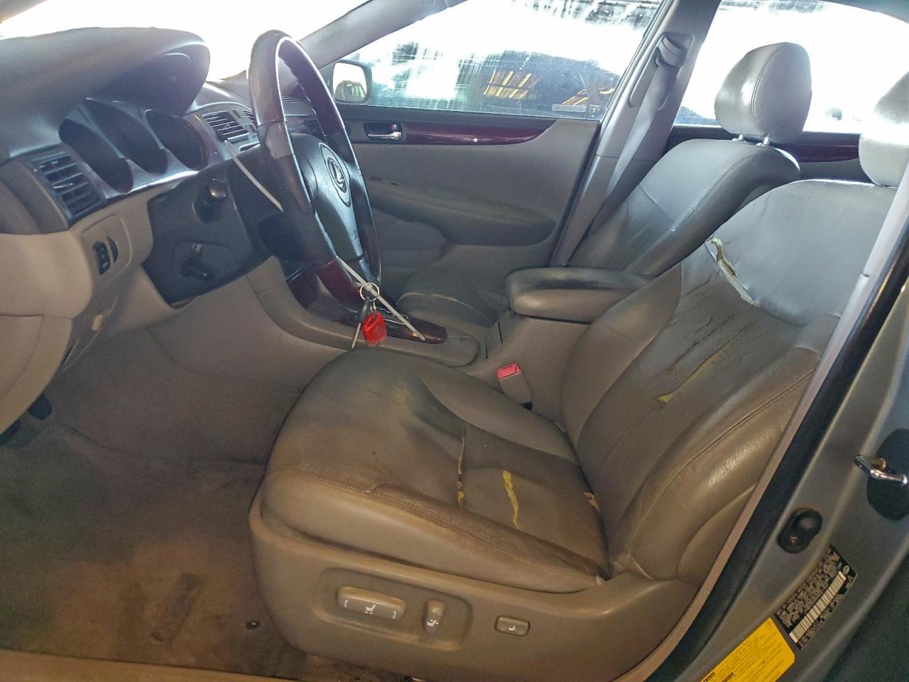 2004 LEXUS ES 330