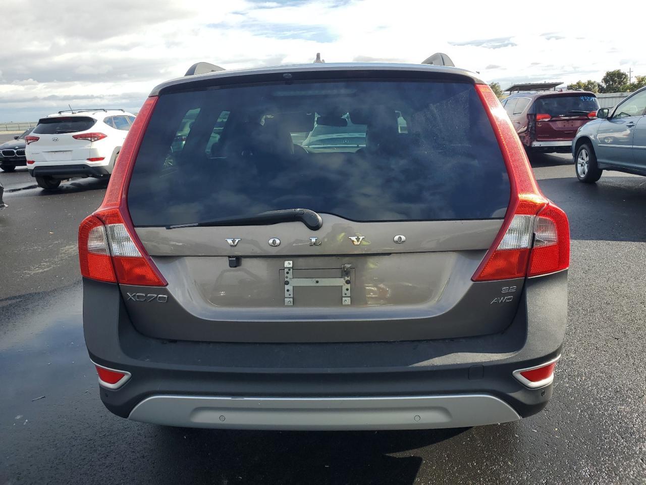 2010 VOLVO XC70