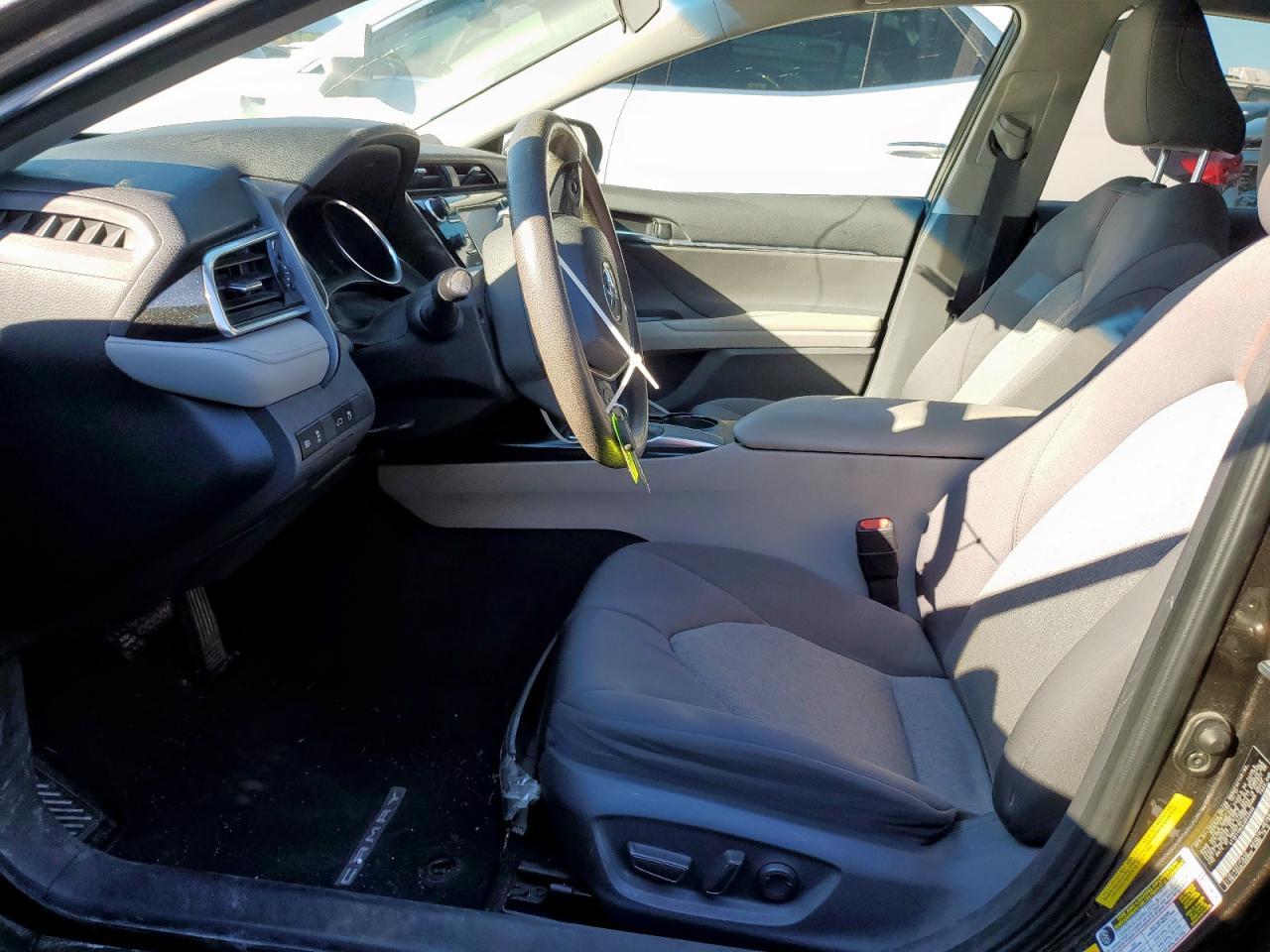 2018 TOYOTA CAMRY