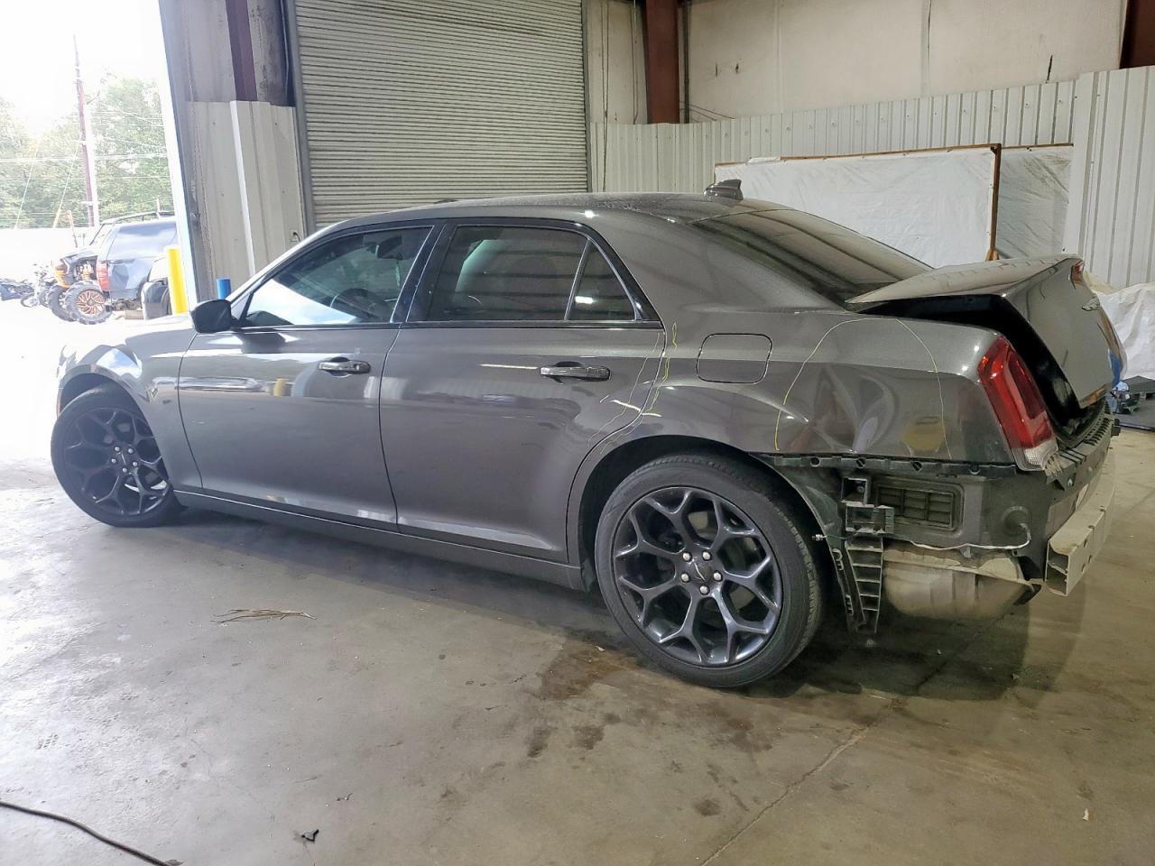 2019 CHRYSLER 300