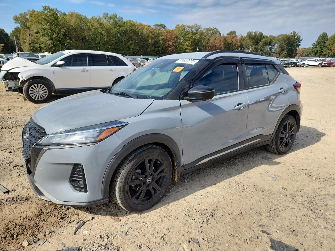 2023 NISSAN KICKS