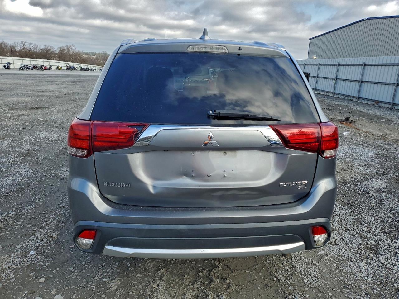 2017 MITSUBISHI outlander