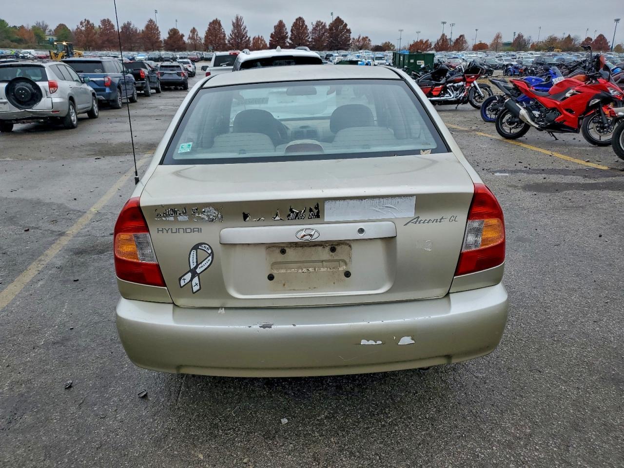 2002 HYUNDAI ACCENT