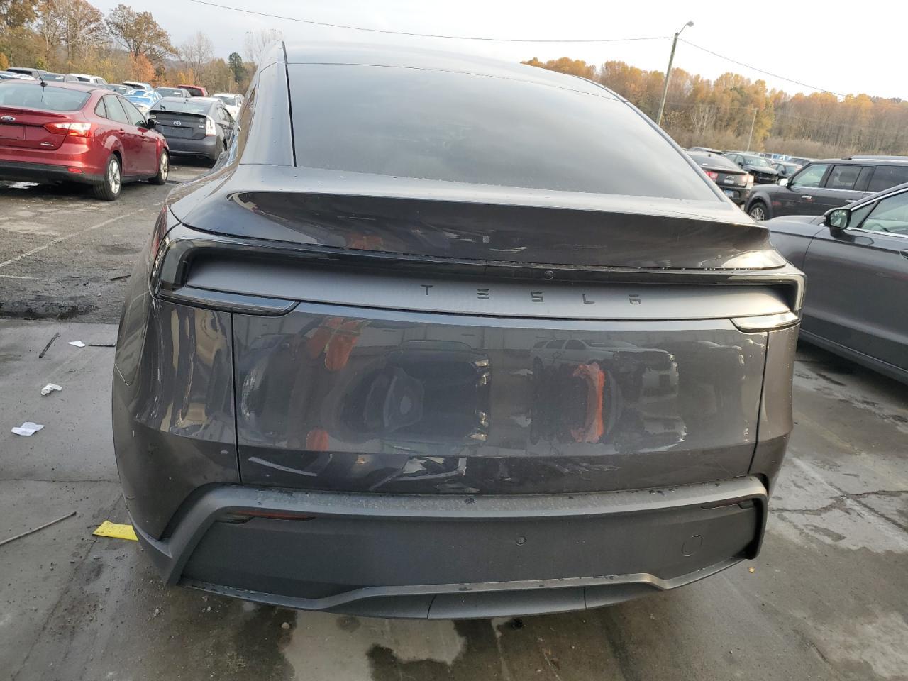 2026 TESLA MODEL Y