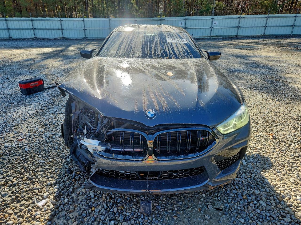 2022 BMW M8