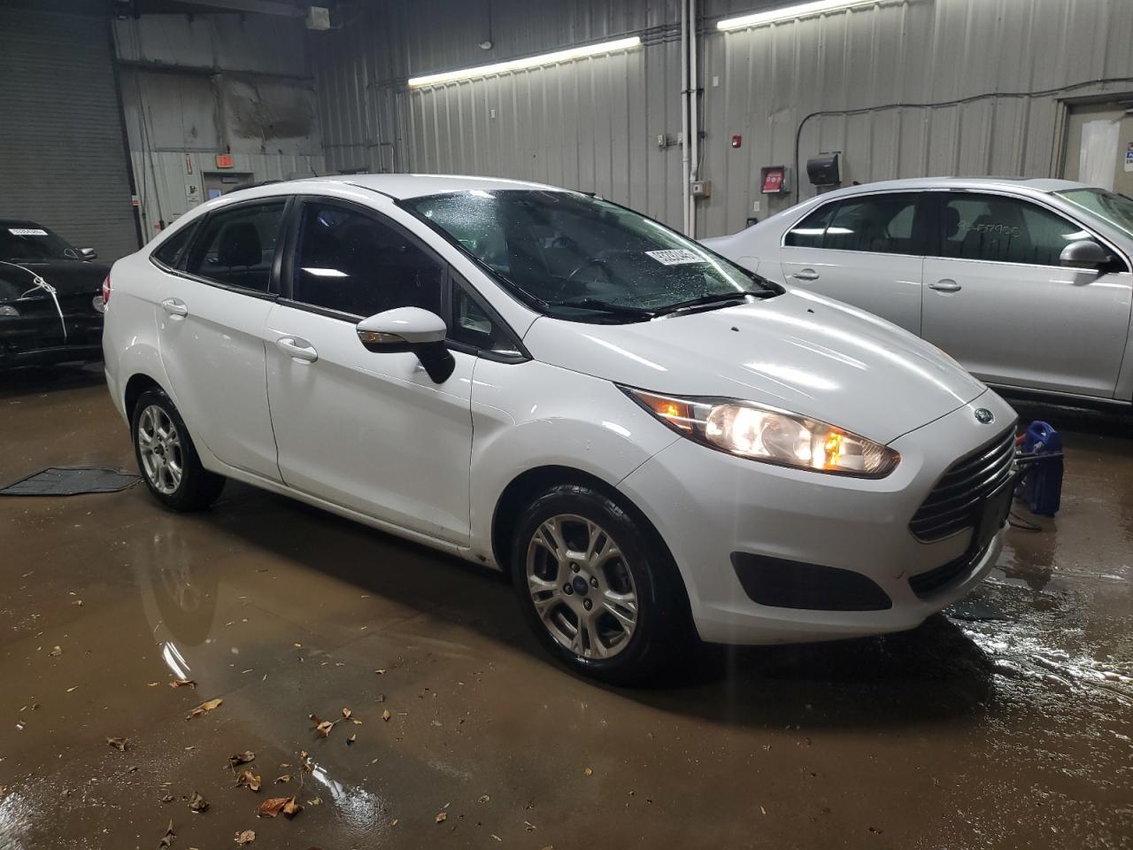 2016 FORD Fiesta