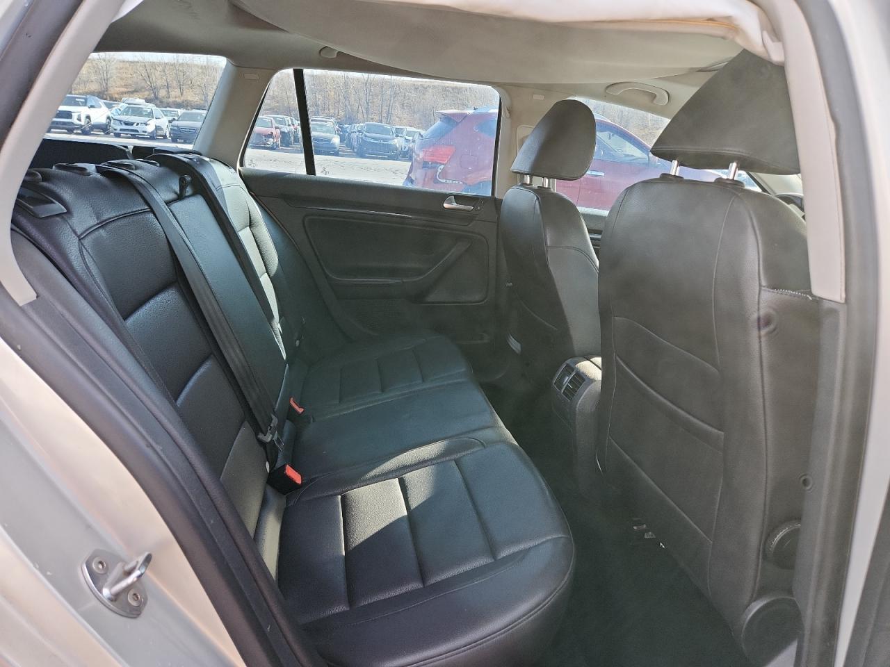 2011 VOLKSWAGEN JETTA