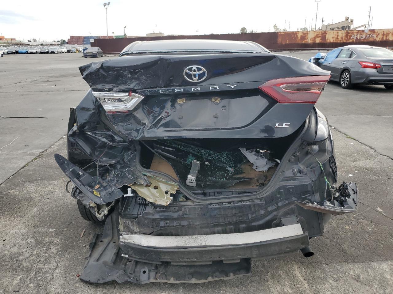 2018 TOYOTA CAMRY