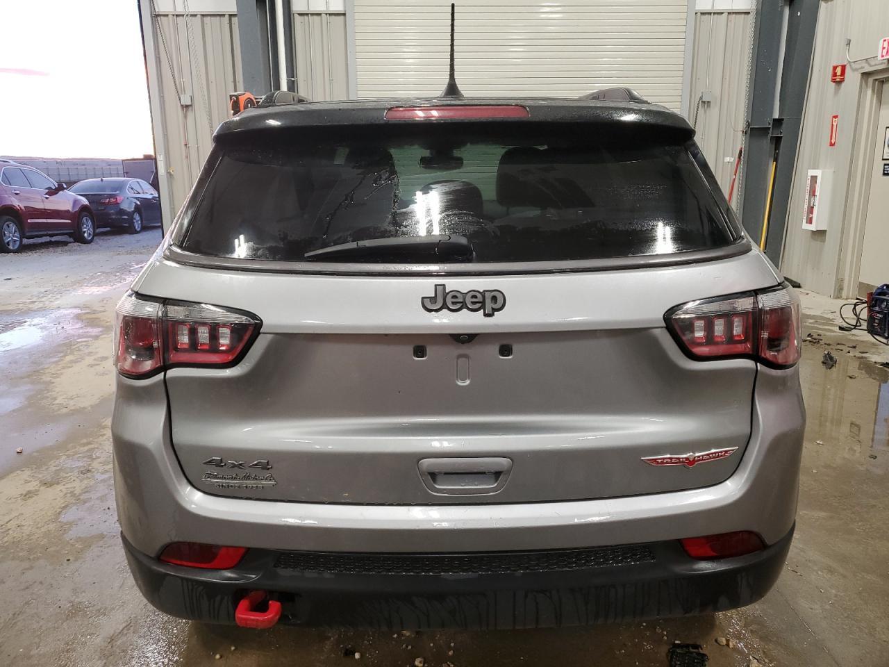 2020 JEEP Compass