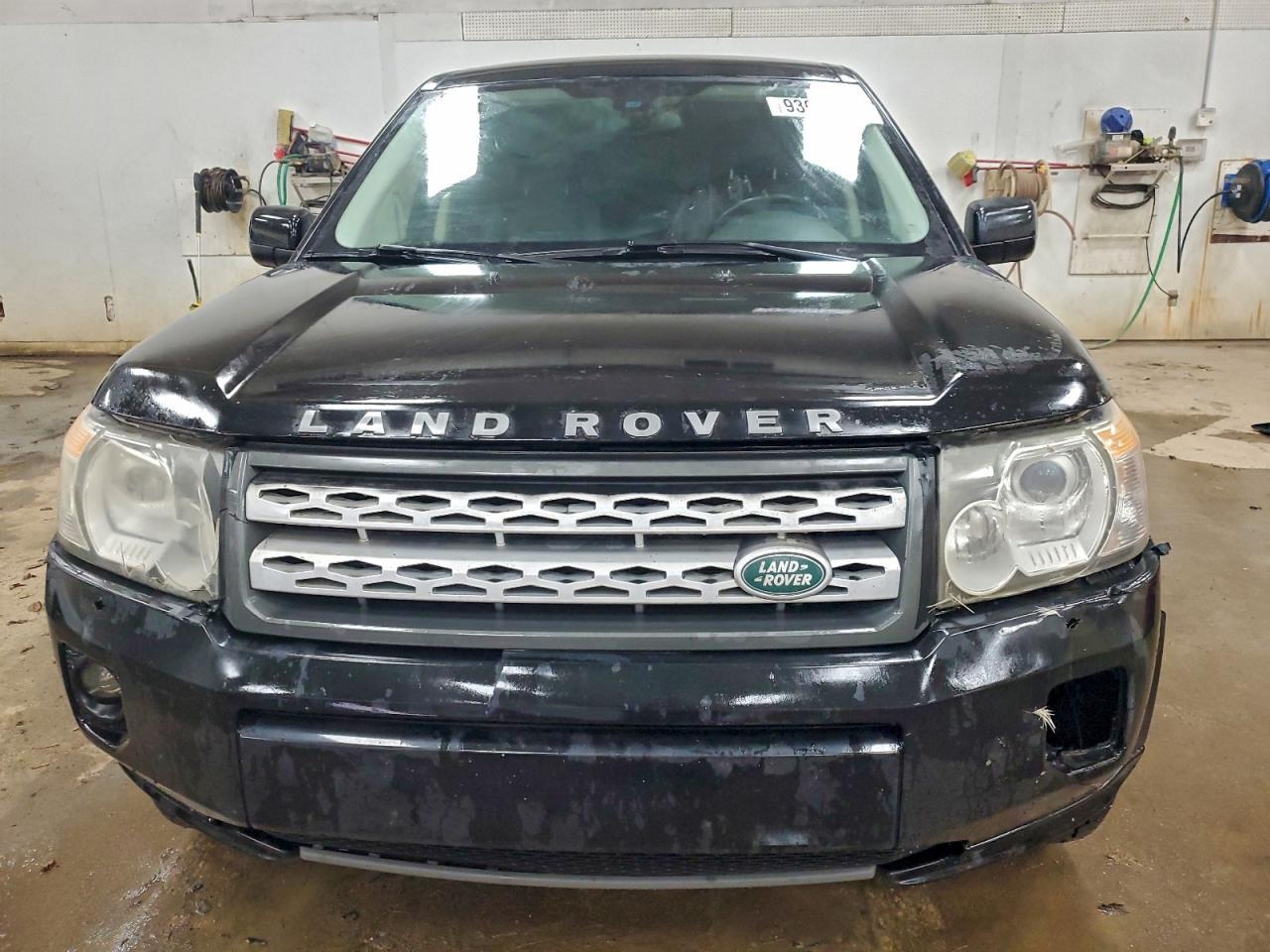 2011 LAND ROVER LR2