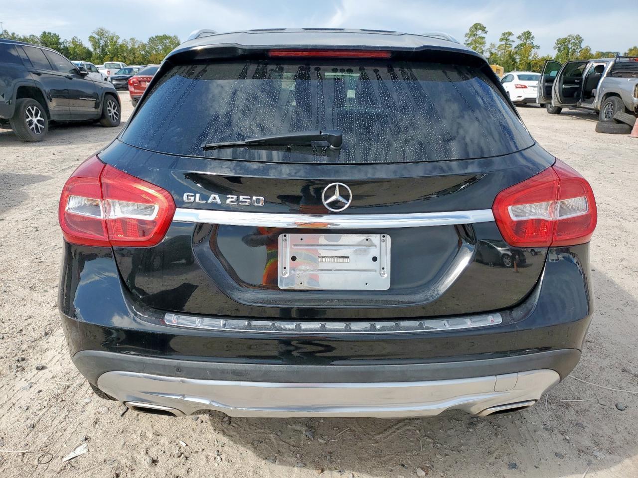 2016 MERCEDES-BENZ GLA-Class