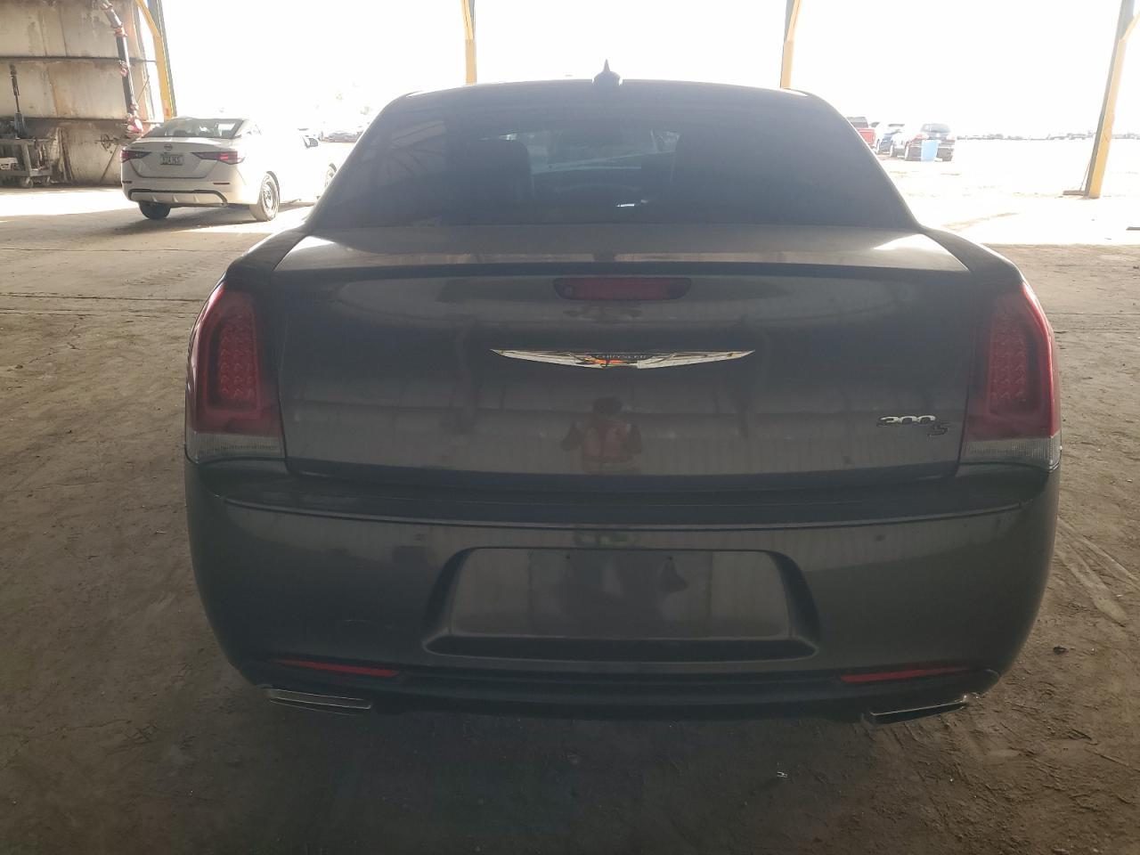 2019 CHRYSLER 300