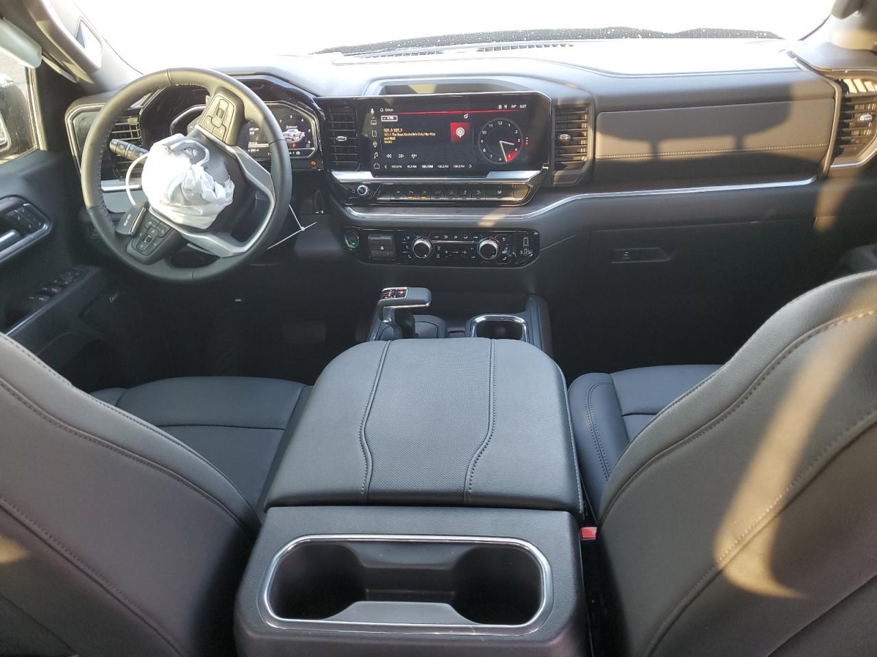2025 GMC Sierra