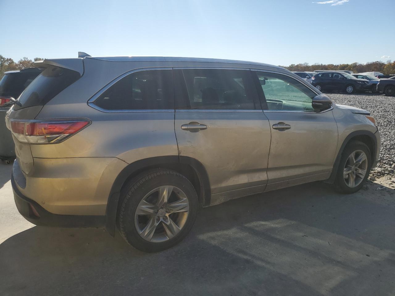 2015 TOYOTA HIGHLANDER