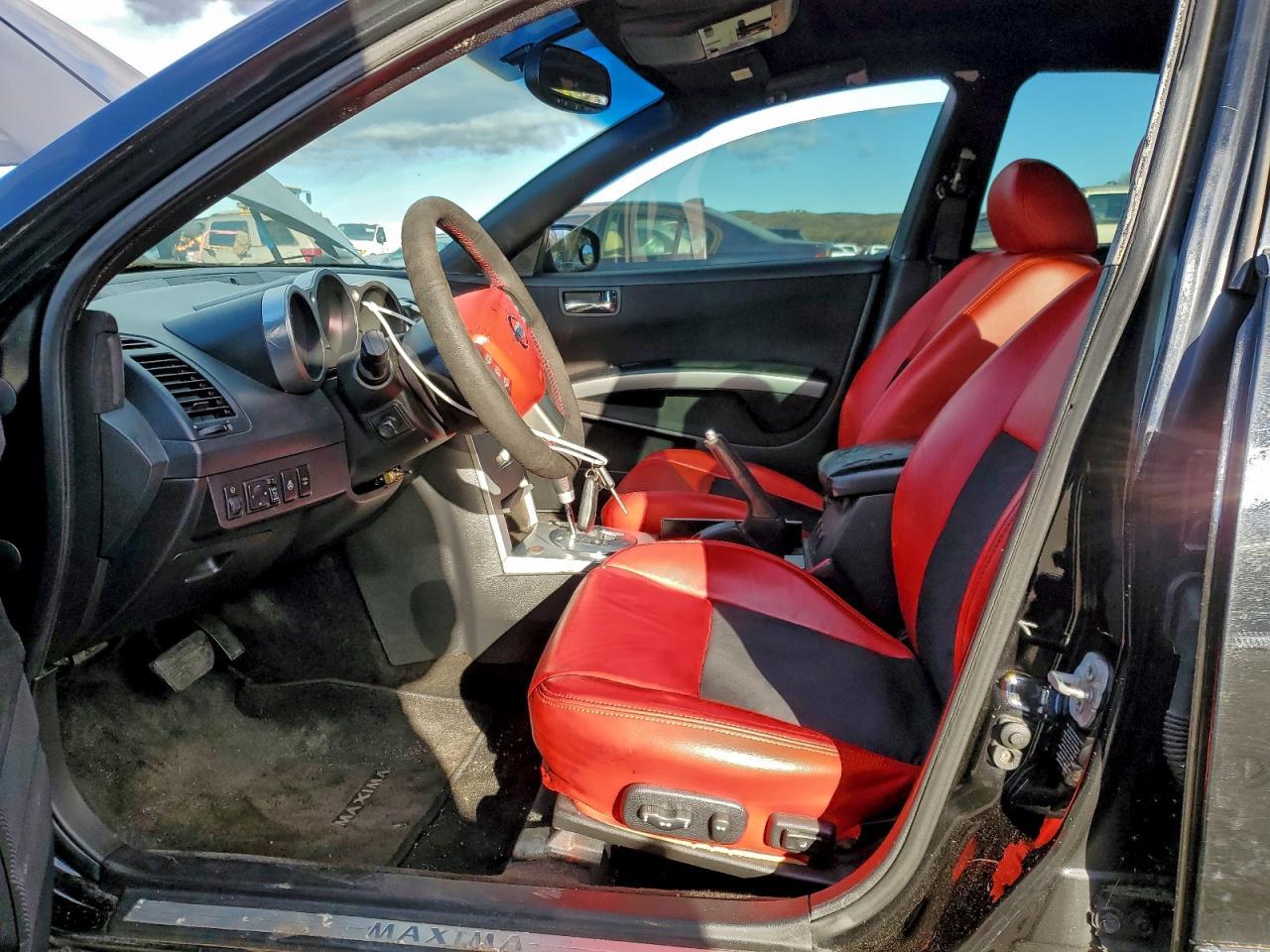 2003 NISSAN Maxima