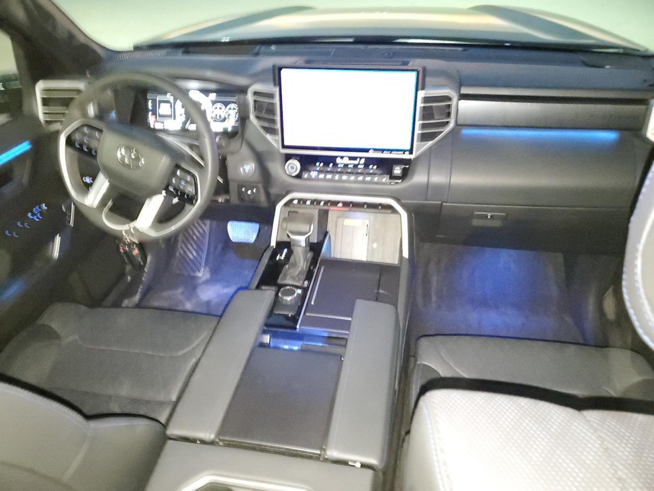 2024 TOYOTA Sequoia