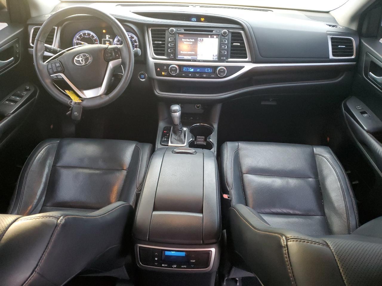 2016 TOYOTA HIGHLANDER
