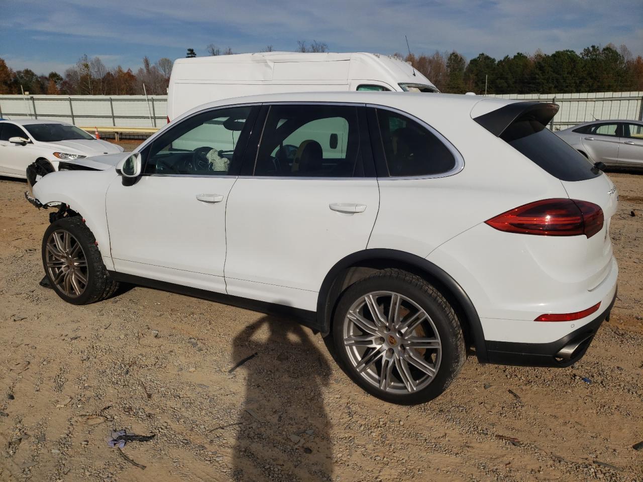 2016 PORSCHE CAYENNE