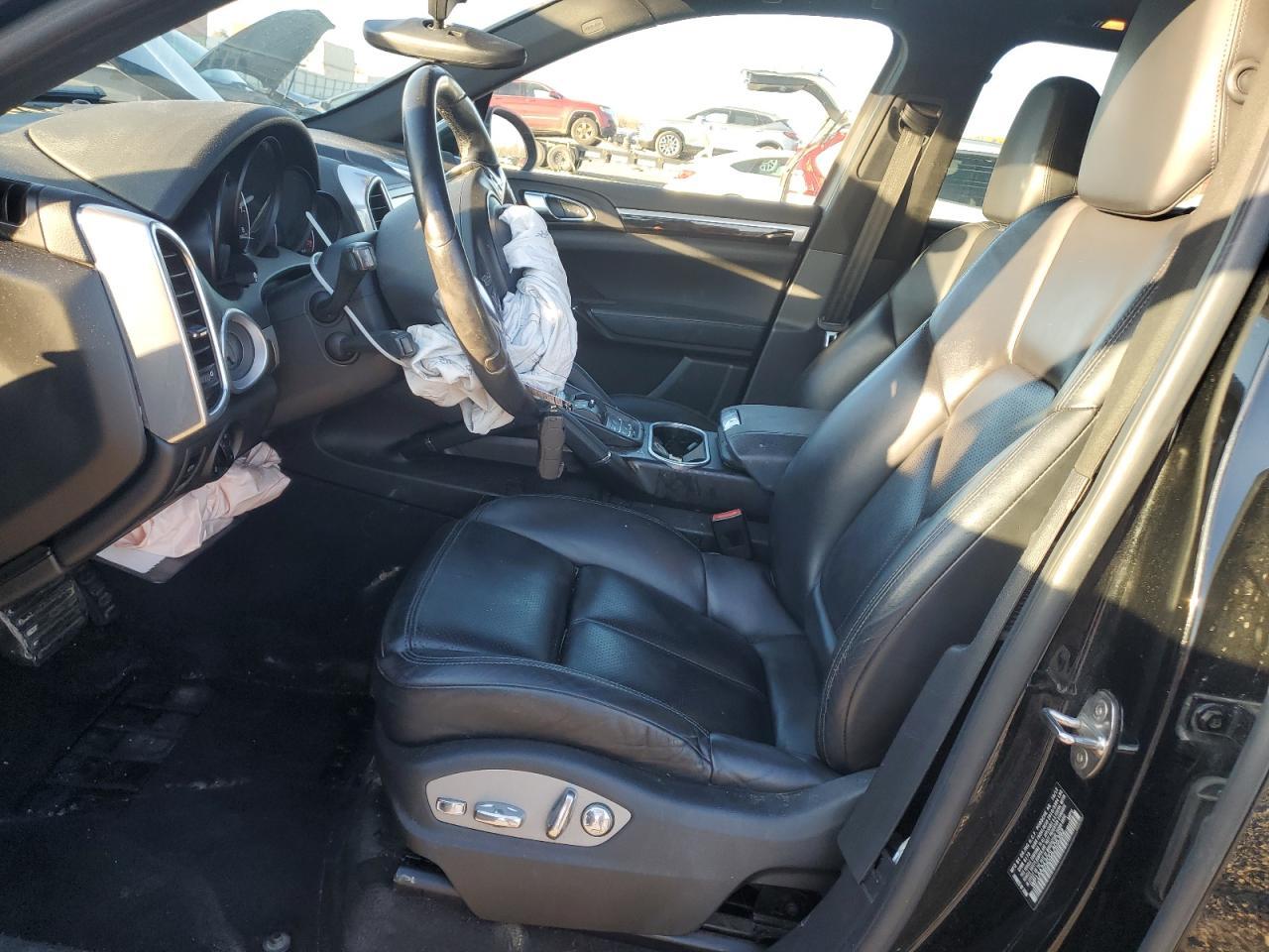 2013 PORSCHE CAYENNE