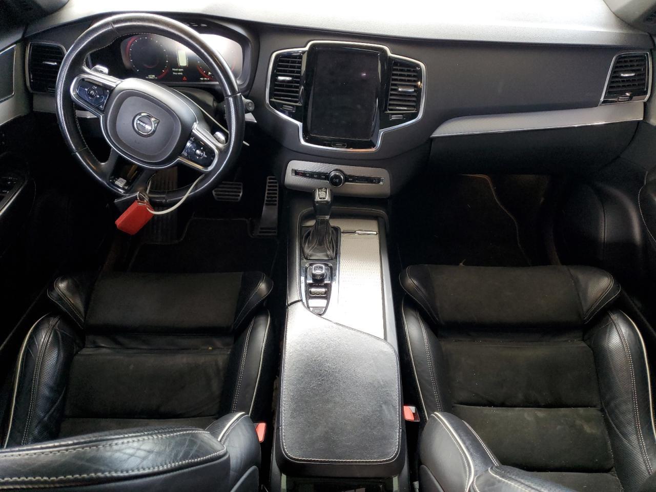 2016 VOLVO XC90