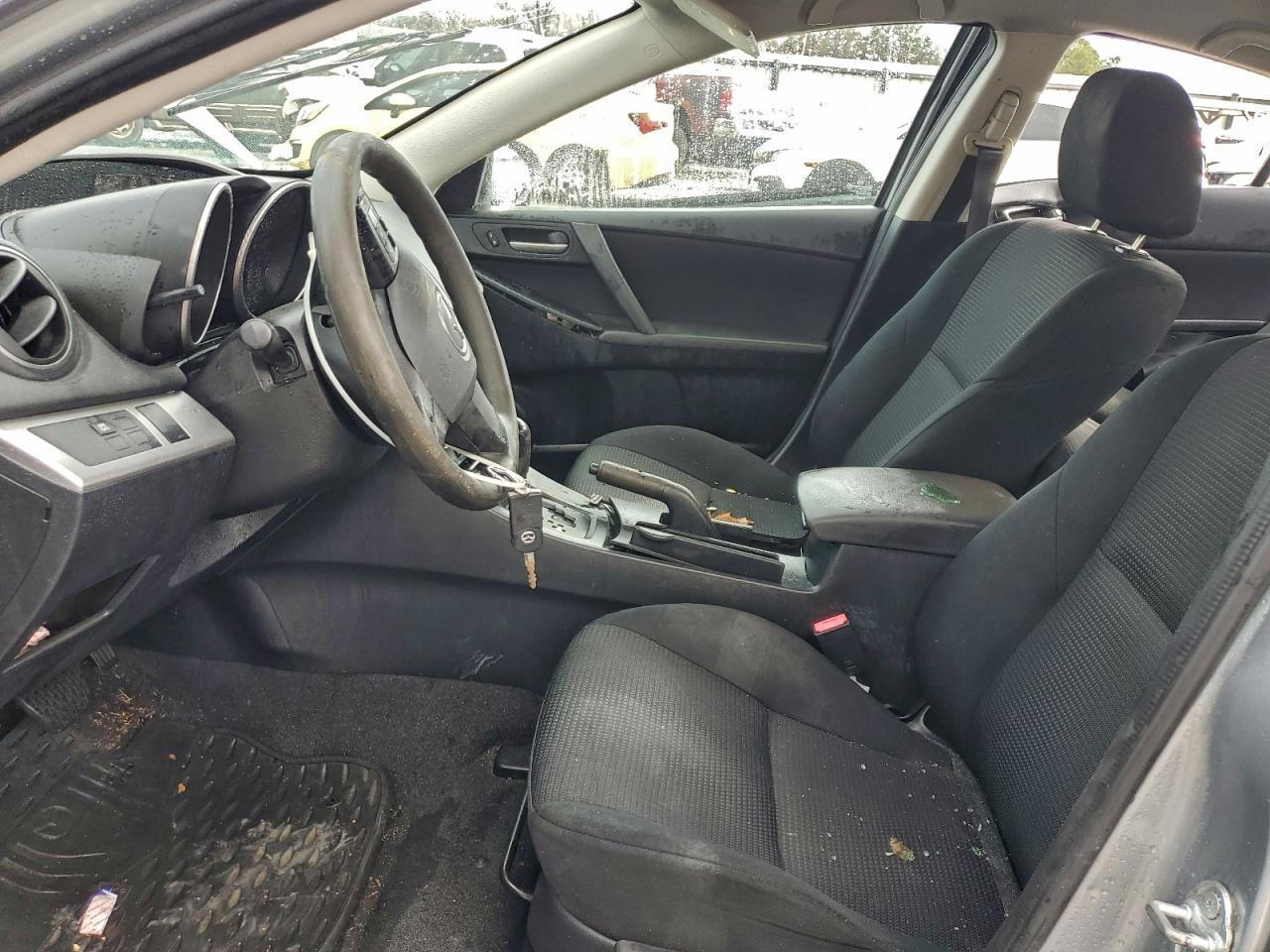 2013 MAZDA 3