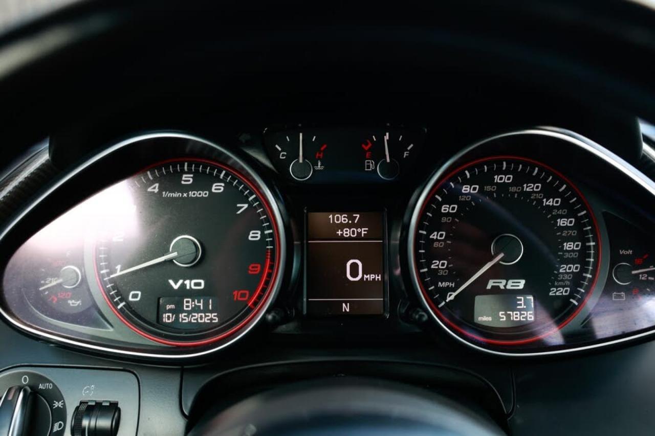2011 AUDI R8