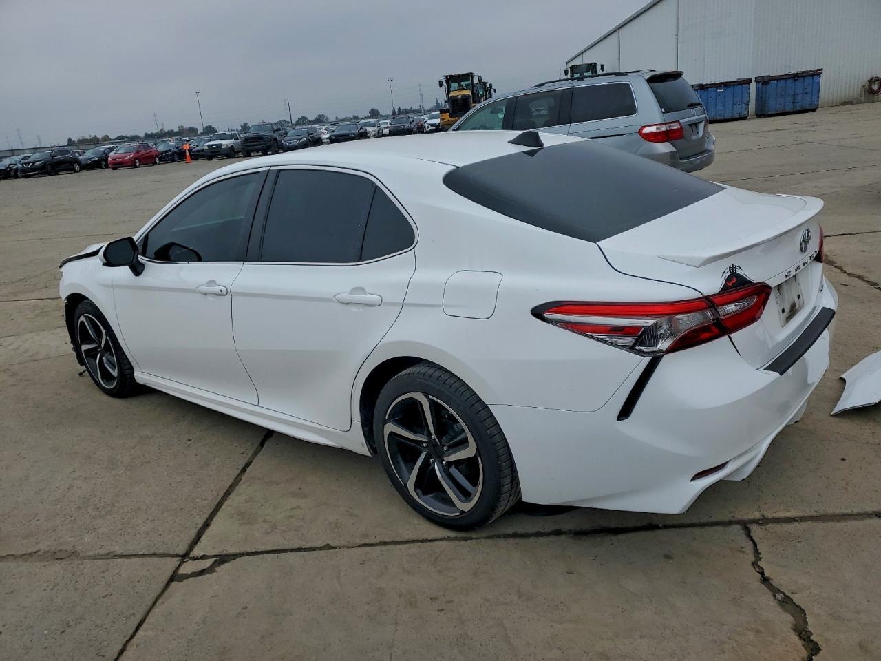 2018 TOYOTA CAMRY