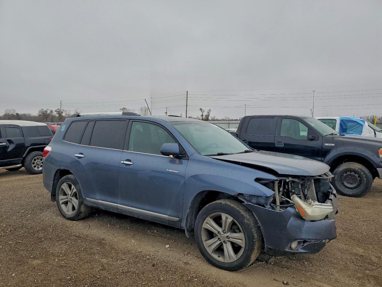 2013 TOYOTA HIGHLANDER