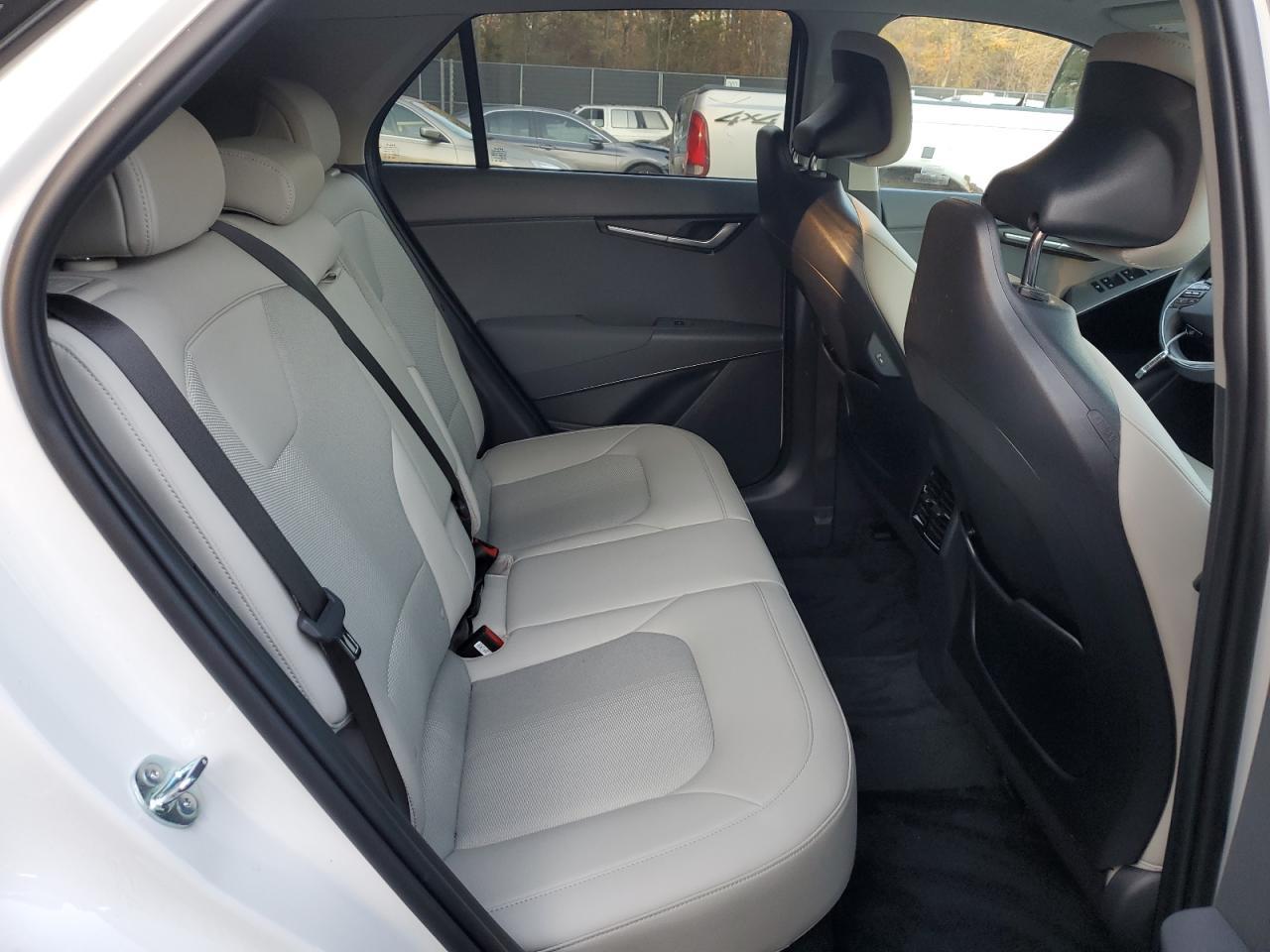 2025 KIA Niro